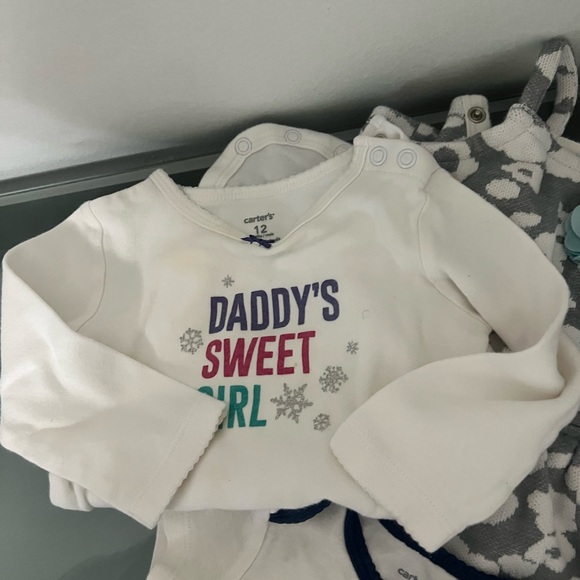 H&M Cárter different brands . Baby Outfit with Gray and White - Picture 7 of 8